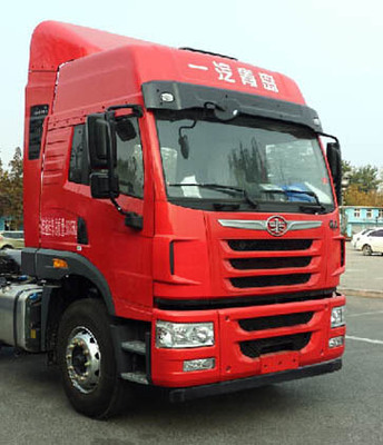 解放CA4183P1K15XE5A80集裝箱半掛牽引車(chē) 高效運(yùn)輸?shù)男逻x擇